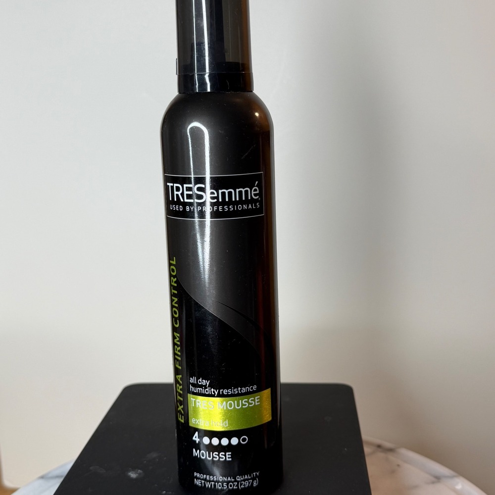 TRESemme Extra Firm‎ Control Tres Mousse Level 4 Extra Hold 10.5 oz Humidity Res